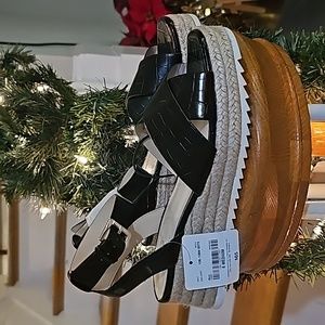 NWT Liz Claiborne Croco Espadrille Sandals